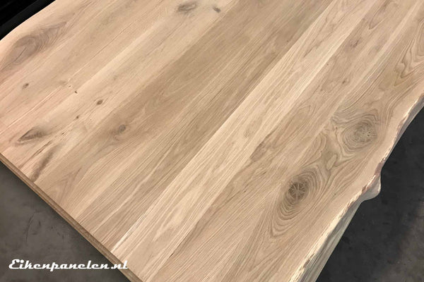 Eiken boomstamblad 40 mm CO 240 x 100 cm - eikenpanelen.nl